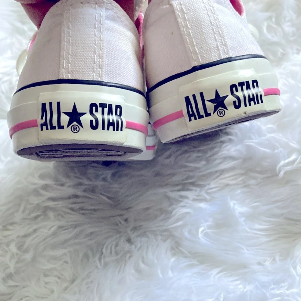 Converse Sneakers 5/$50 - Picture 4 of 5